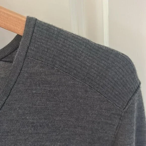 JOHN VARVATOS S 100% wool light weight v neck sweater - Picture 8 of 11